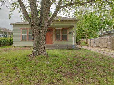 1946 NW 15th St