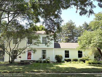 5443 Berwyck Dr