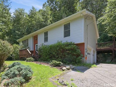 8 Old Bridge Road West