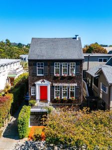 24 19th Ave