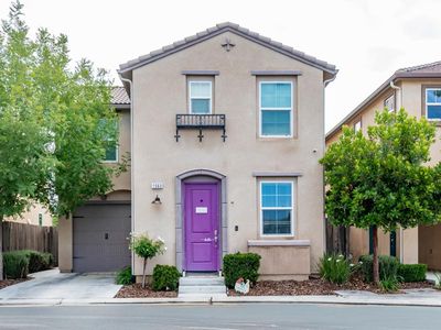 1563 Joy Dr