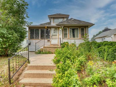 2213 S 74th STREET