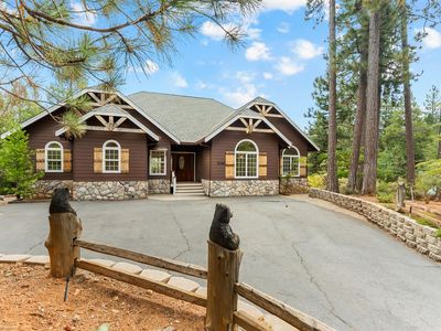 2240 Grenoble Dr