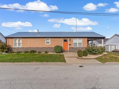 Property at 403 S Moore St, Waterloo, IL