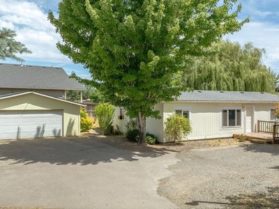 2225 Rogers Ln NW