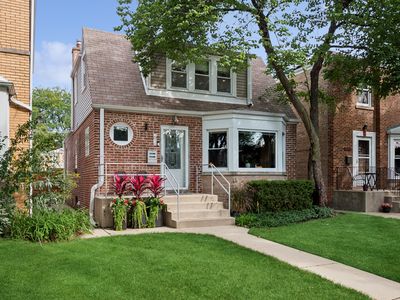 2916 W Fargo Ave