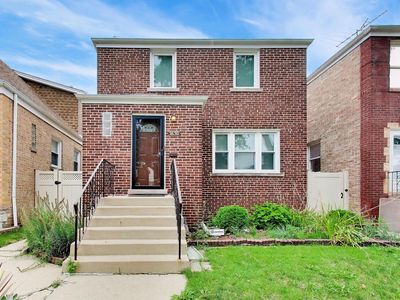 1630 Clarence Ave