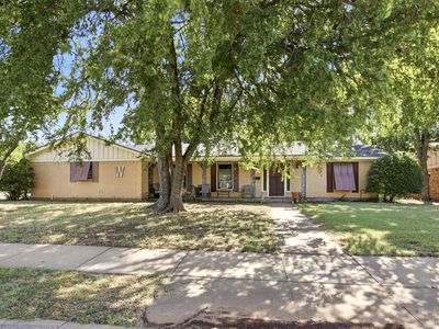 2601 N Leighton Cir