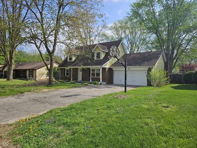 Property at 24 Sleepy Hollow Dr, Westfield, IN