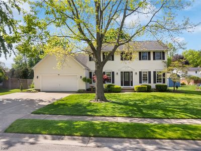 881 Dan Ave