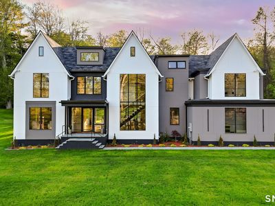 1 Twin Oaks Lane