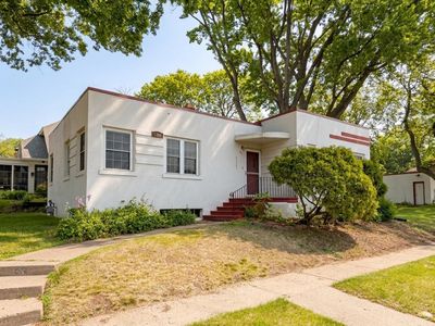 1708 Woodland Ave