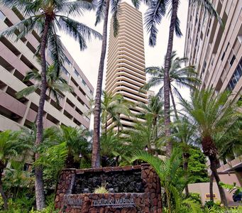1700 Ala Moana Blvd APT 3704