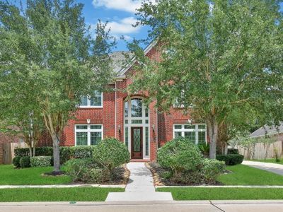 6811 Colonade Trl