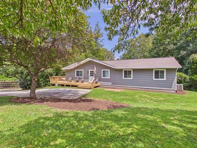 966 Magnolia Ln