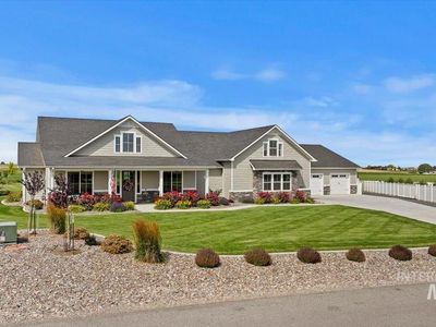 3833 Susan Cir W