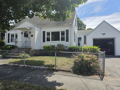 4 Edgemere Rd