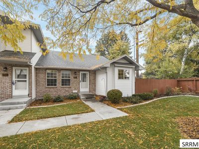 2424 S Saint Clair Ave