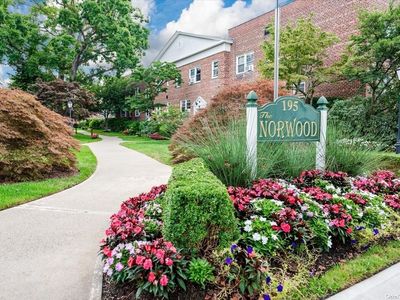 195 N Village Avenue UNIT E-1