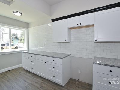 121 NW 2nd St