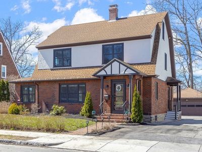 75 Longfellow Rd