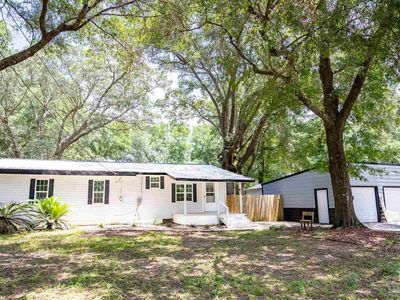 6622 Hinote St