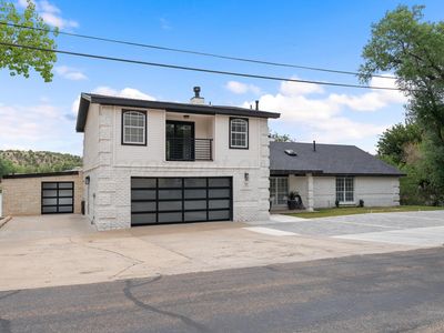 320 N Shore Dr
