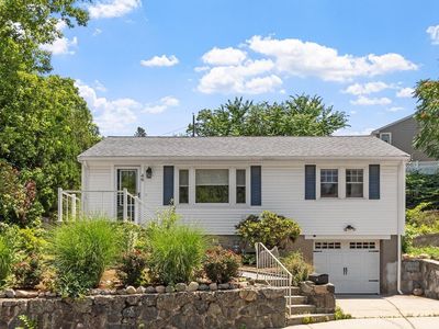 49 Lakeview Ave