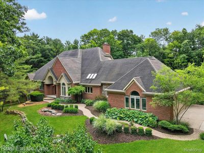 425 Courtney Rd