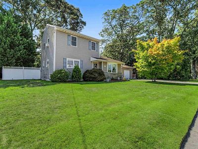 64 W Laurel Dr