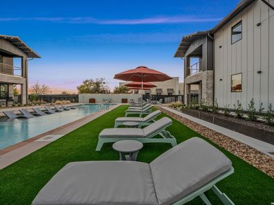 634 Central Parkway #1201