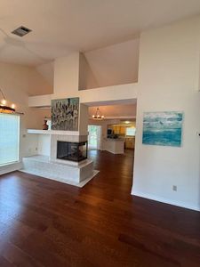1305 Ariel Ct