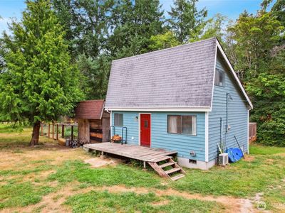 406 E Madrona Boulevard NW