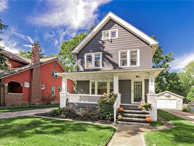 2588 Queenston Rd