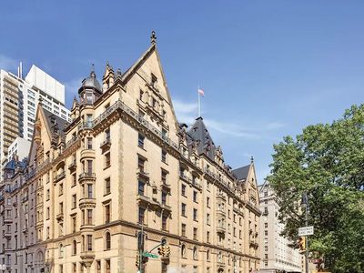 1 W 72nd St APT 33