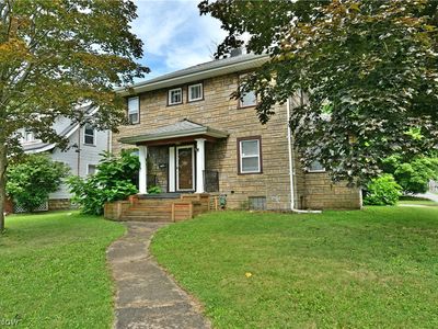 405 Oak Knoll Ave SE