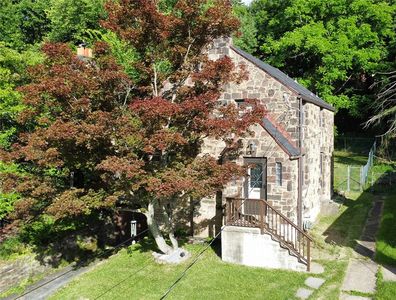 2218 Laketon Rd