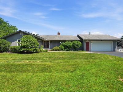 54 Sawmill Plain Rd