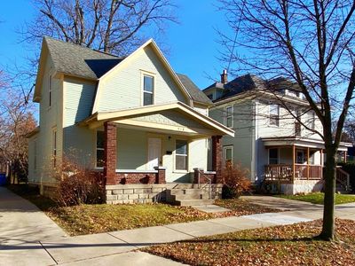 918 Kalamazoo Ave SE