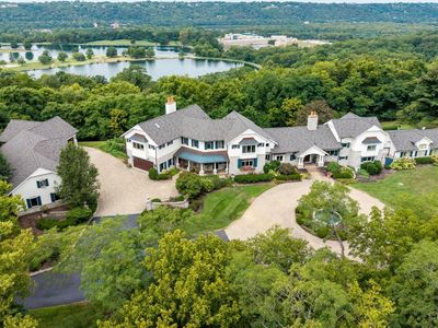5 Twin Hills Ridge Dr