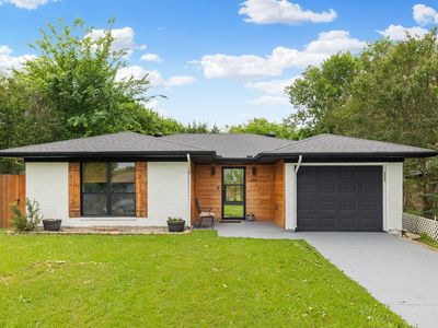 266 Lakeside Dr