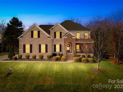 233 Walking Horse Trl