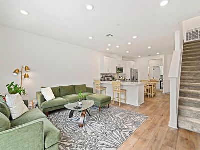2066 Vela Ln