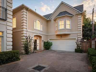 1211 Nantucket Dr Ste C