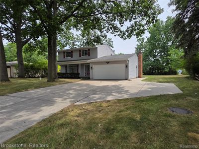 1243 Pickwick Pl