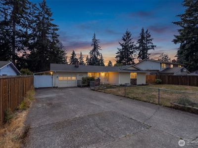 8825 Quinault Drive NE