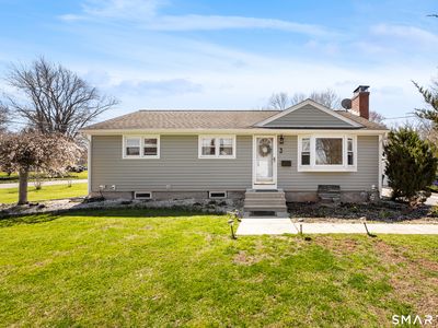 3 Greenlawn Avenue