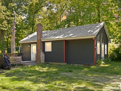 16 Shumway Avenue
