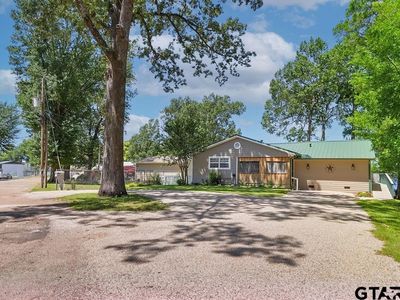 208 Southshore Dr