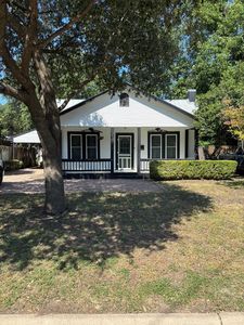 Property at 1209 Park St, Kerrville, TX